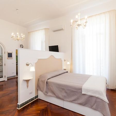 Garibaldi I Apartment Napoli Bagian luar foto
