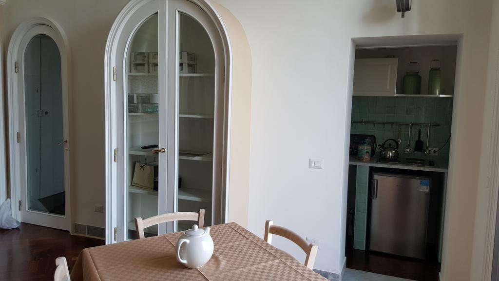 Garibaldi I Apartment Napoli Bagian luar foto