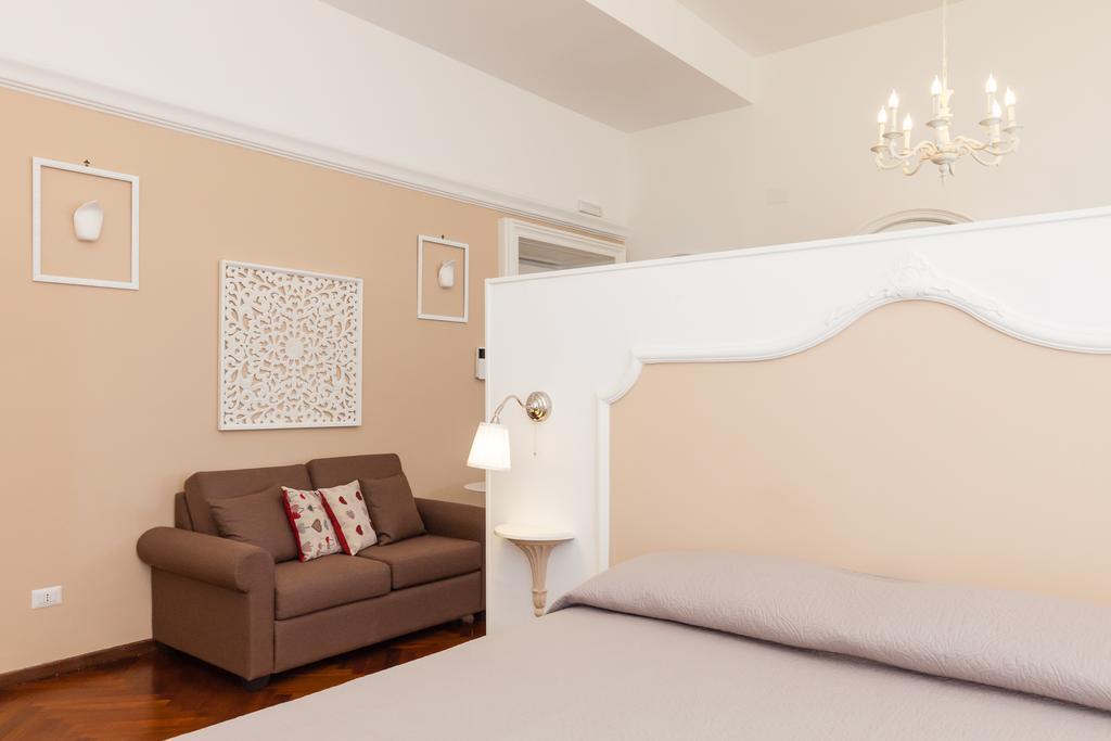 Garibaldi I Apartment Napoli Bagian luar foto
