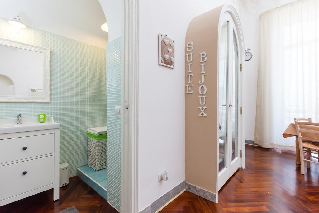 Garibaldi I Apartment Napoli Bagian luar foto
