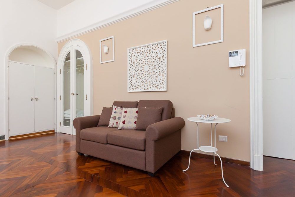 Garibaldi I Apartment Napoli Bagian luar foto
