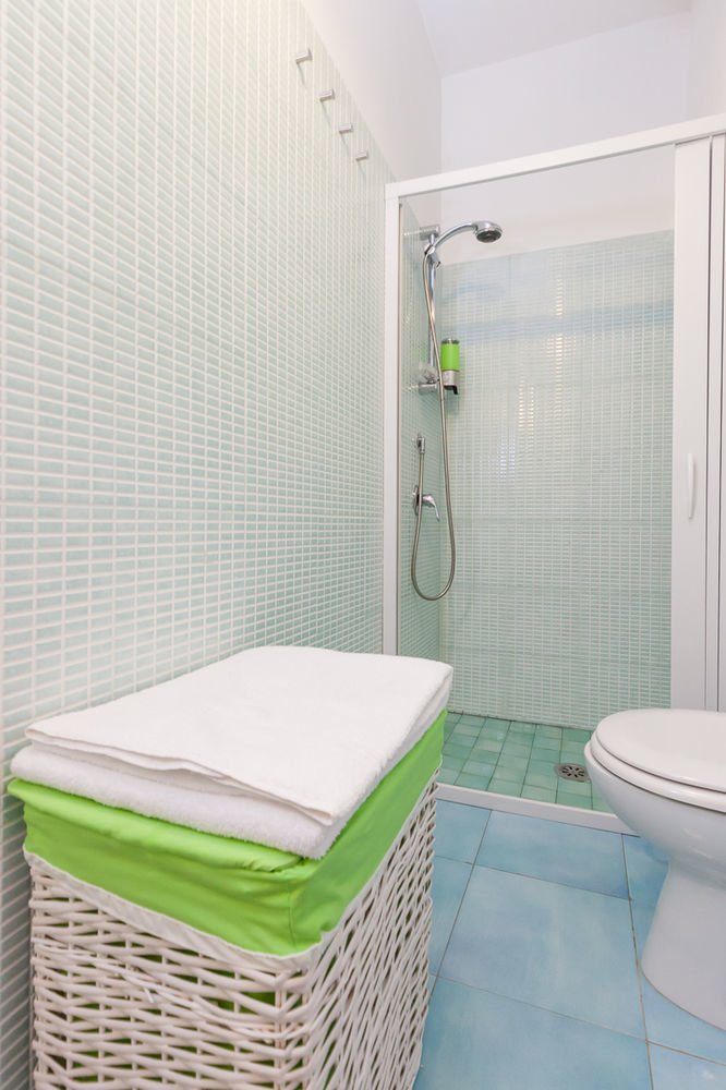 Garibaldi I Apartment Napoli Bagian luar foto